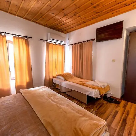 Terrace 3*